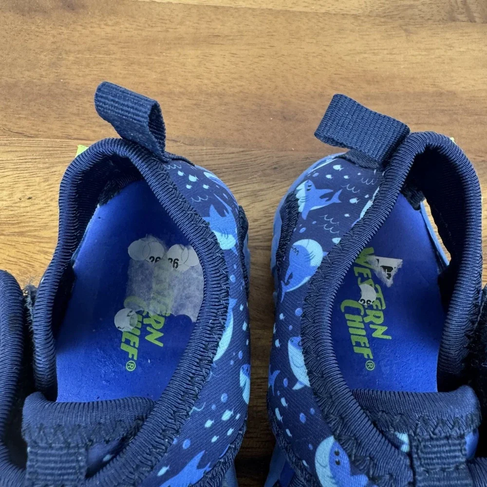 New Little Kids Western Chief Blue Sharks Beachgoer Water Shoes Size 9‎ C NWOB